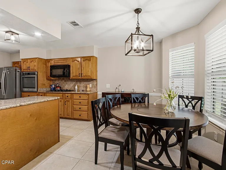 855 Mande Ct — Photo 14