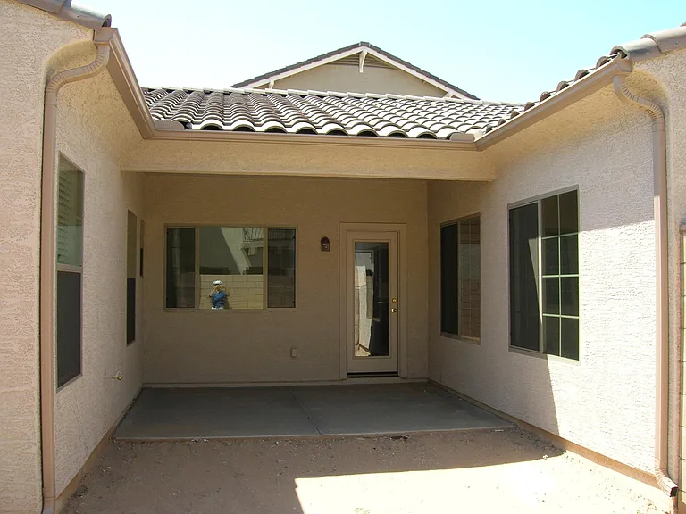 16037 W Custer Ln — Photo 8