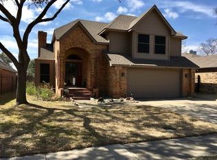 1011 Olde Towne Dr, Irving, TX 75061