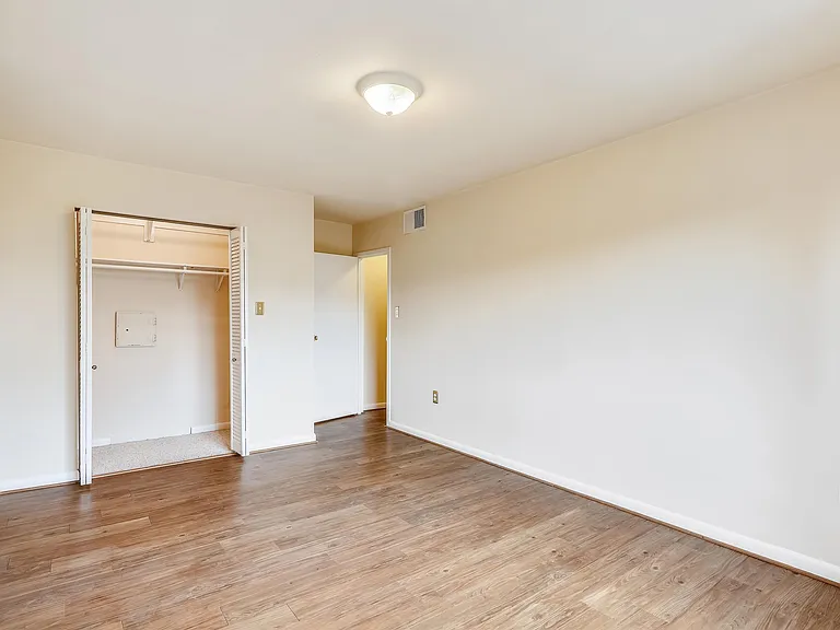 7611 Maple Ave #602 — Photo 19