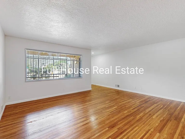 3500 Pitt St NE — Photo 5