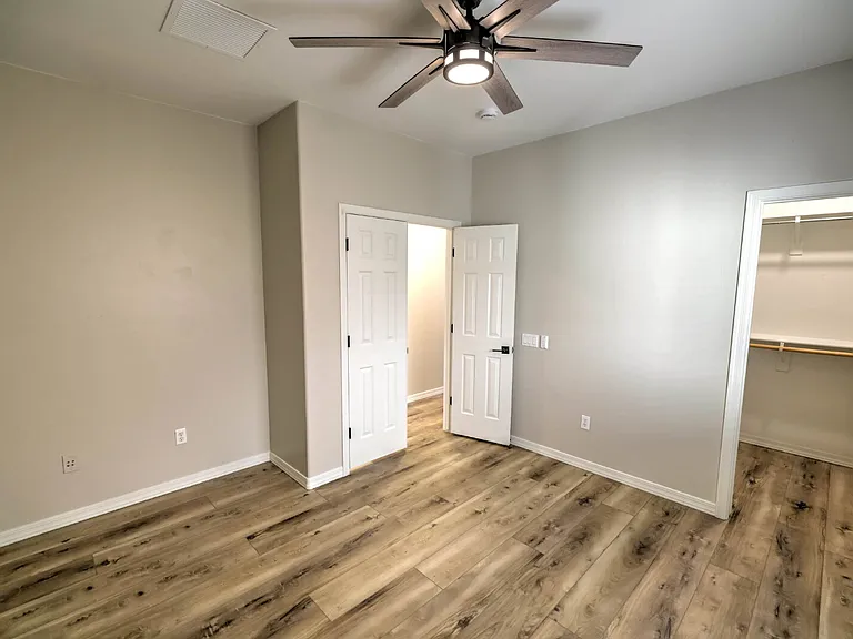 838 W Calle Valenciana — Photo 10