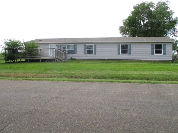 915 S Cherry St, Greensburg, KS 67054