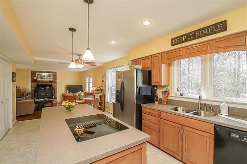 Kitchen maple cabinets