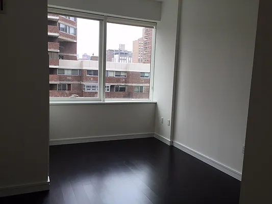 Sold by Kingstone Realty Inc | media 2