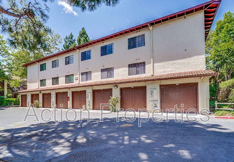 437 Costa Mesa Ter #F — Photo 31