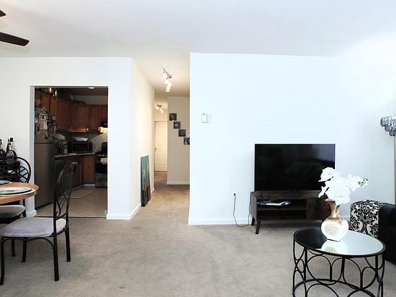 5th image of 4505 Romlon St APT 204