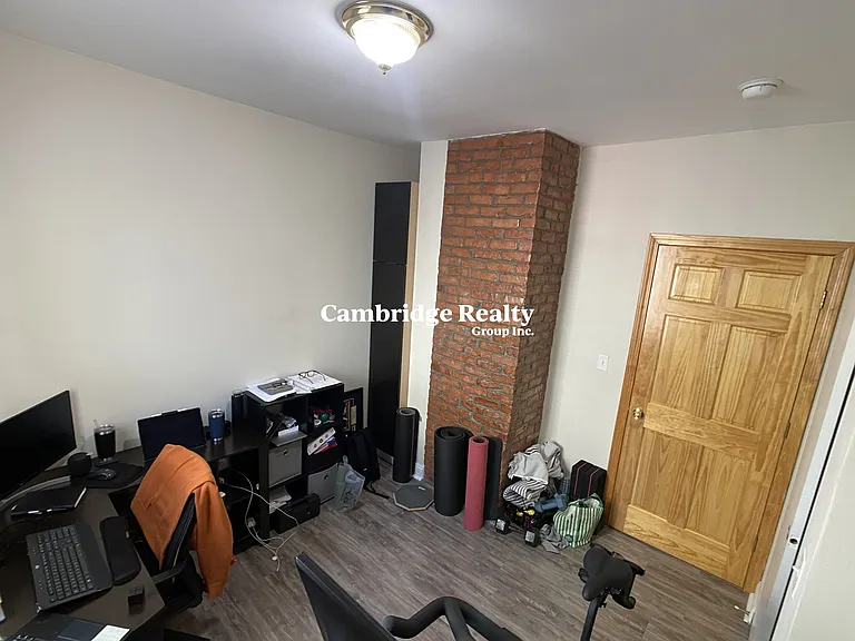 20 Radcliffe Rd #1T — Photo 8
