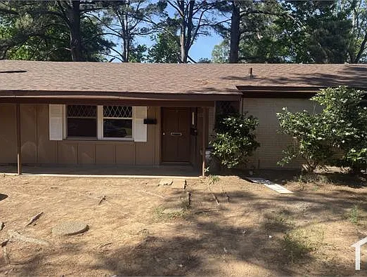 4 bed, 1700 sqft, $1,300 — Photo 1