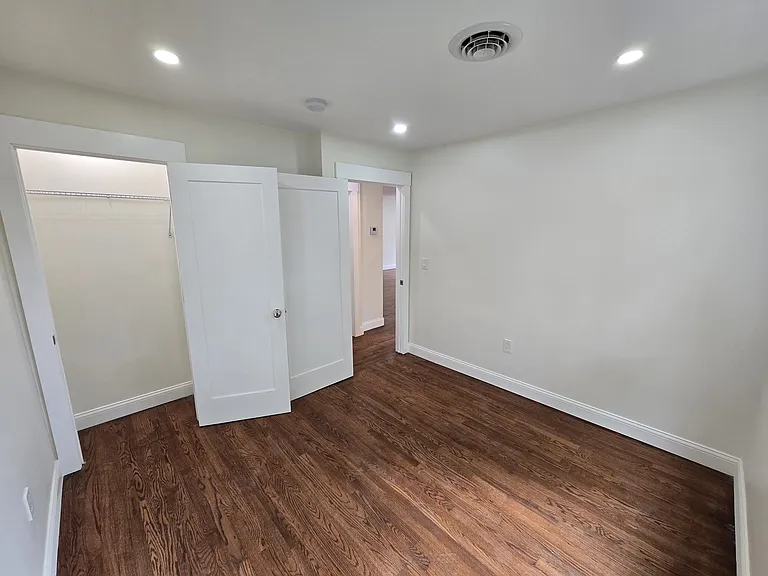 6305 Englewood Ave #4 — Photo 20