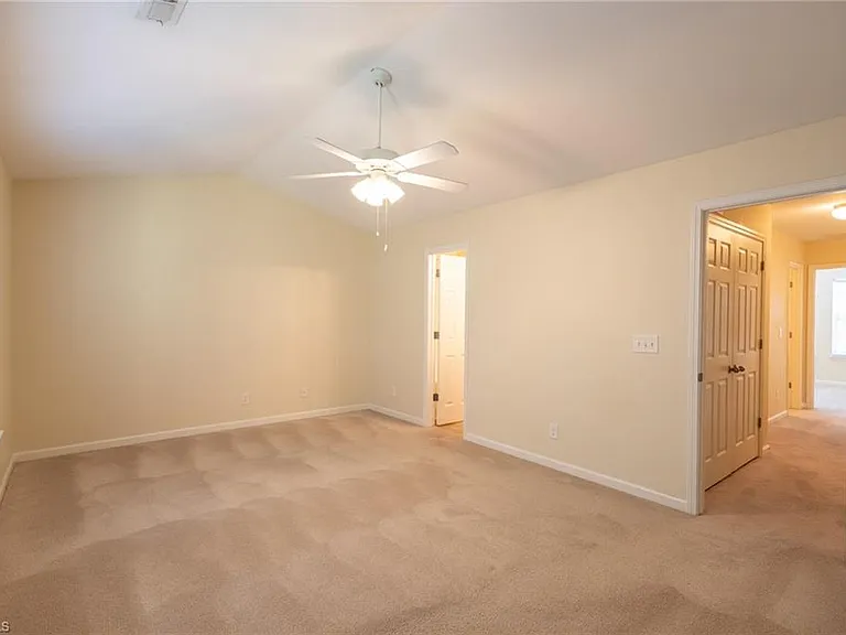 36 Ackland Dr — Photo 12
