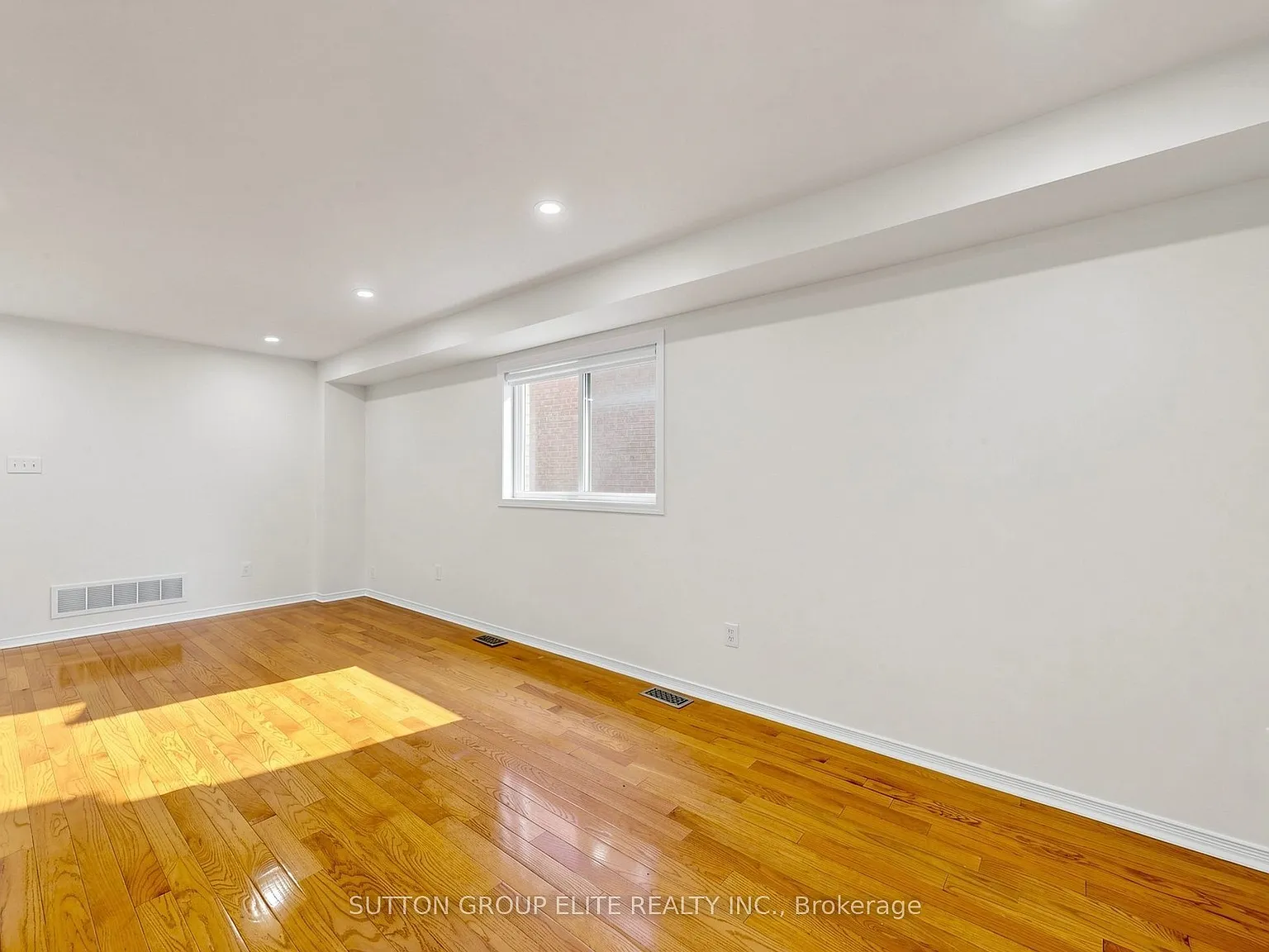 3 bed, $3,900 — Photo 3