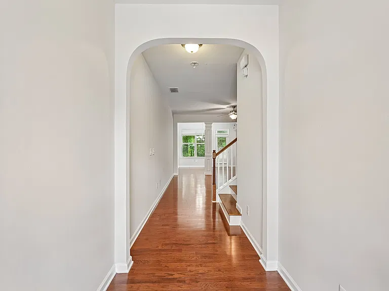 5860 Vinyard Ln — Photo 4