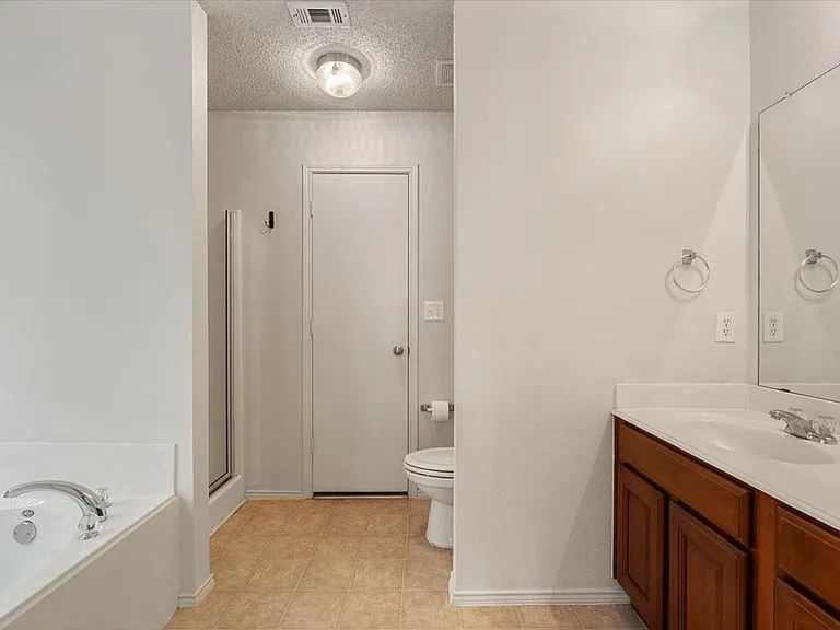 9812 George Washington Dr — Photo 18