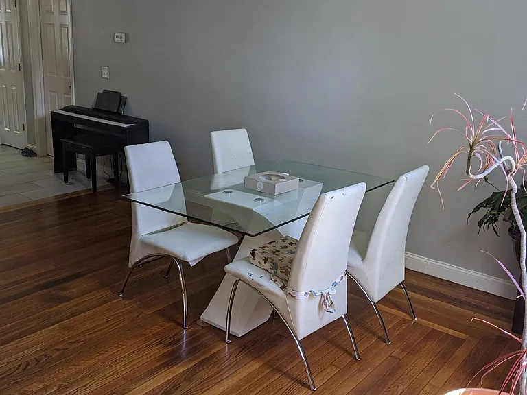 28 Parker St #B — Photo 16