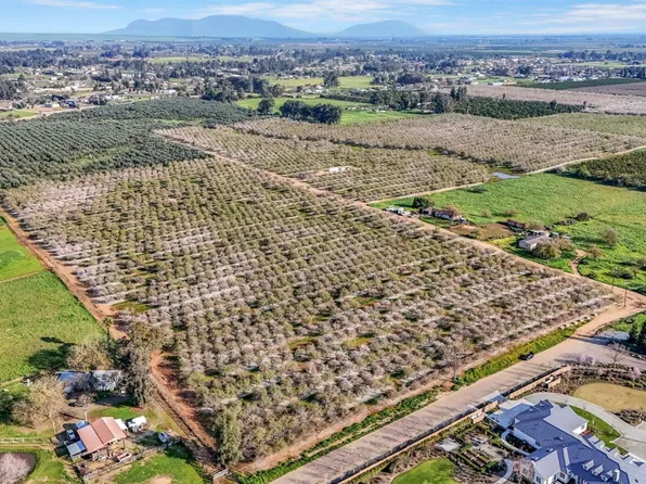 12009 E Shaw Ave, Clovis, CA 93619