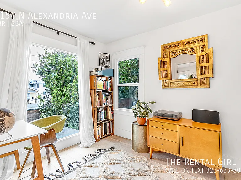 1154 N Alexandria Ave — Photo 7