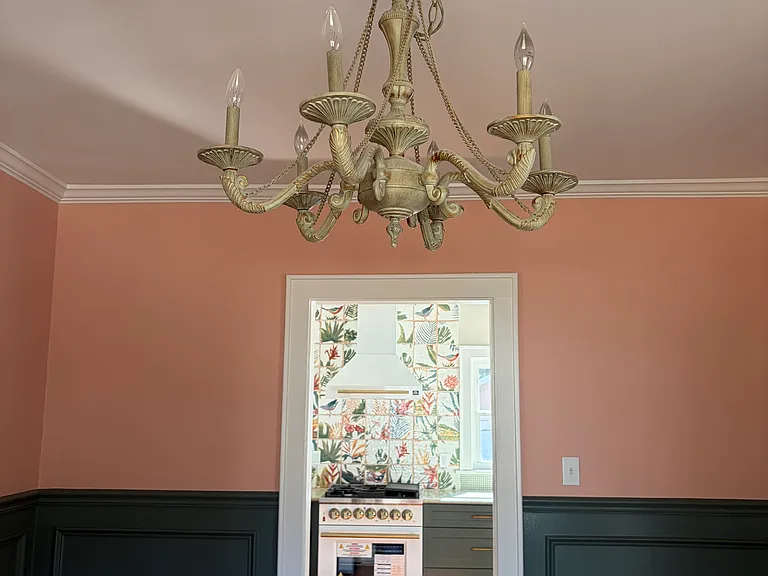 917 S Main St — Photo 1
