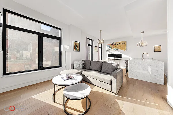 Rented by CORE | media 19