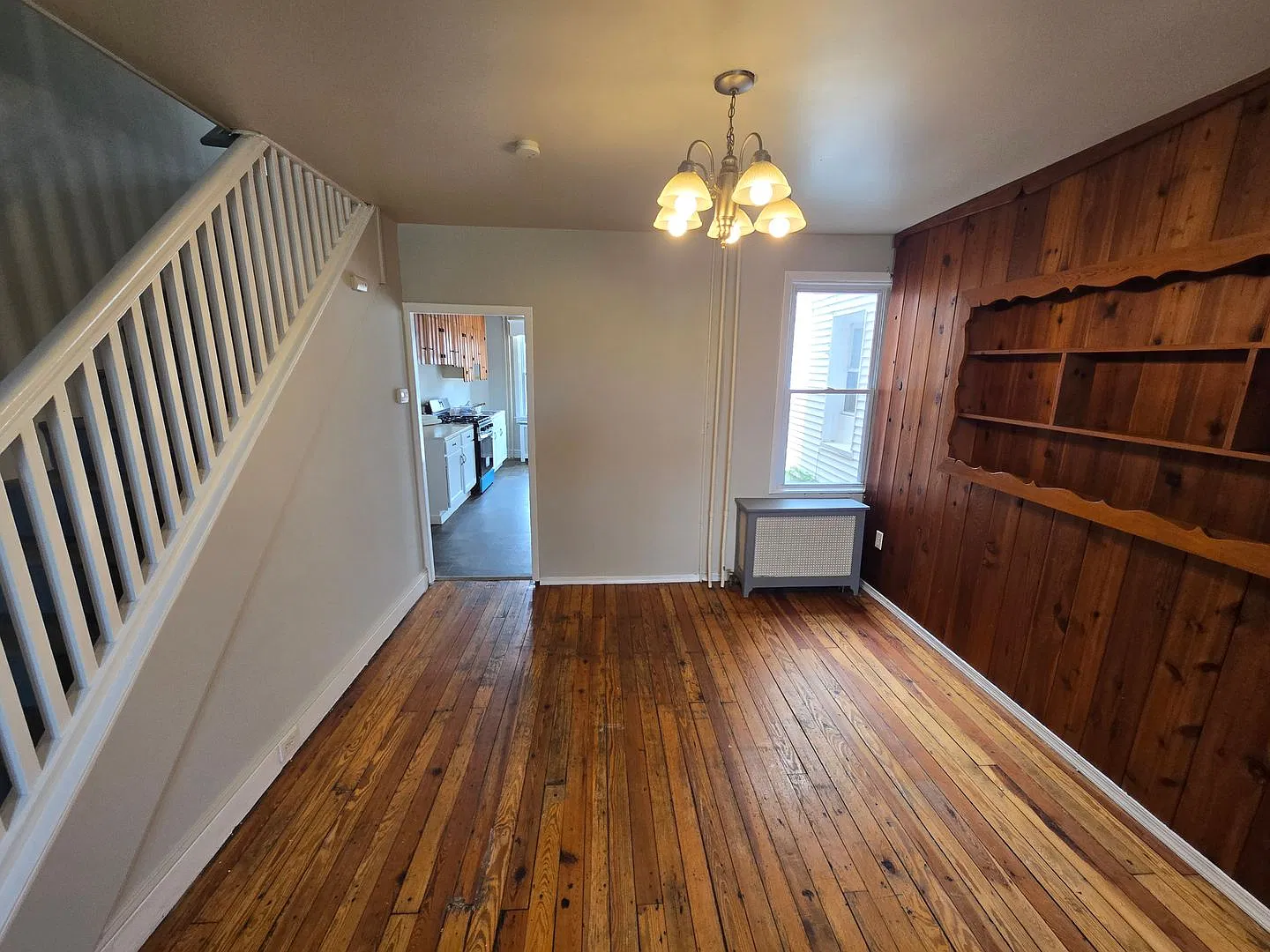 3 Bedroom Home - Bristol Borough Available 09/11/2026 — Photo 3