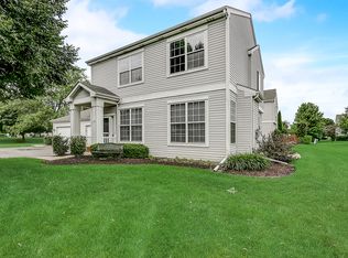 217 Grays Dr, Oswego, IL