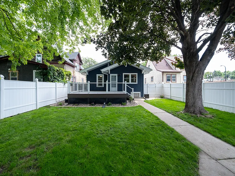 2916 Johnson St NE — Photo 28