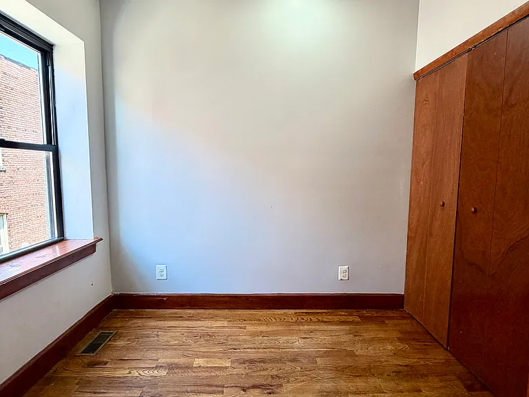916 Whitelock St #200 — Photo 19