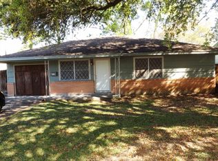 5080 Raleigh Dr, Beaumont, TX 77706