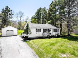 23 Elm St W, Hampden, ME 04444