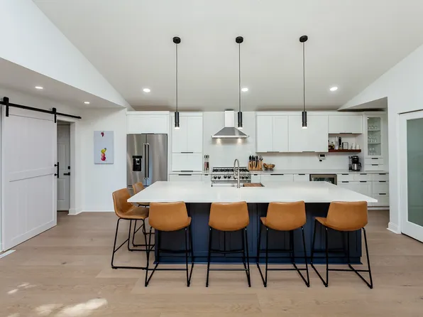 2379 NW 162nd Ln, Clive, IA 50325