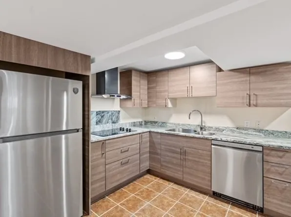 80 Emer Rd #1, Marlborough, MA 01752