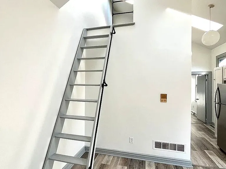 1416 Sheffield St — Photo 9