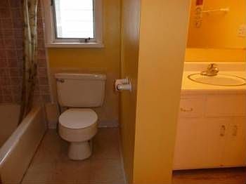 2nd image of 4567 N Mulligan Ave