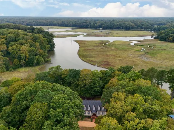 645 Tappahanna Hundred, Surry, VA 23883