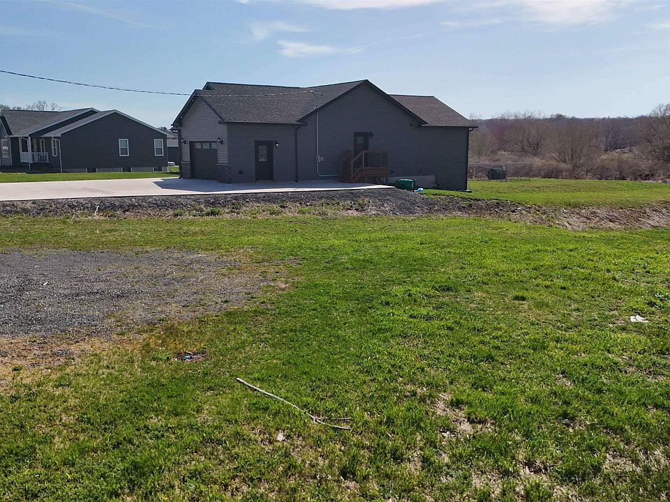 1st image of 5 E River Rd