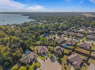 108 Bosque Ct, Azle, TX 76020