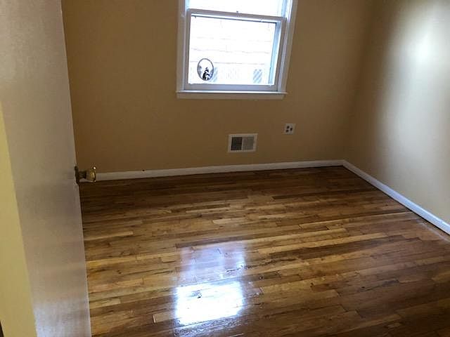 1st image of 286 Maybury Ave