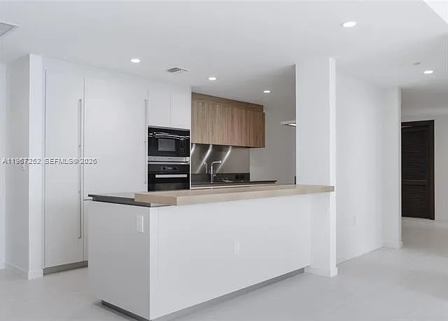 1000 Brickell Plz #4506 — Photo 3