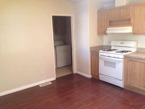 5th image of 3032 S Lime Ave