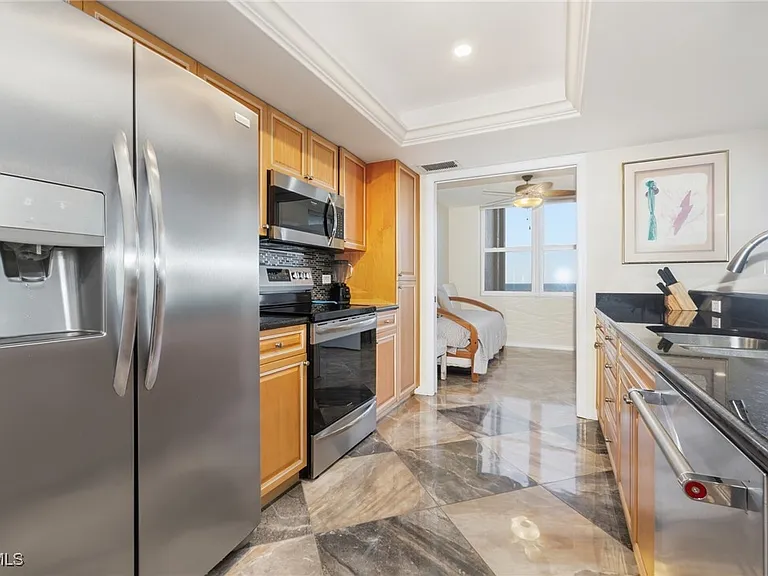6585 Nicholas Blvd #703 — Photo 11