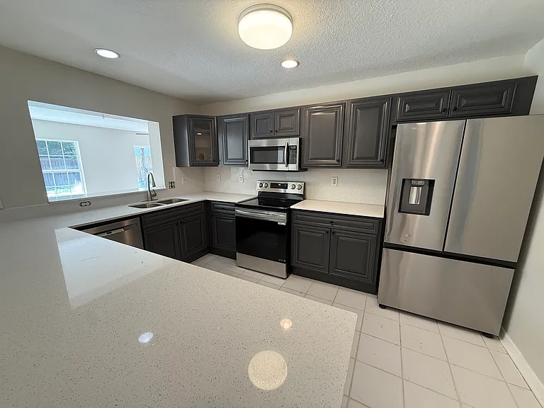 641 Brookside Rd — Photo 5