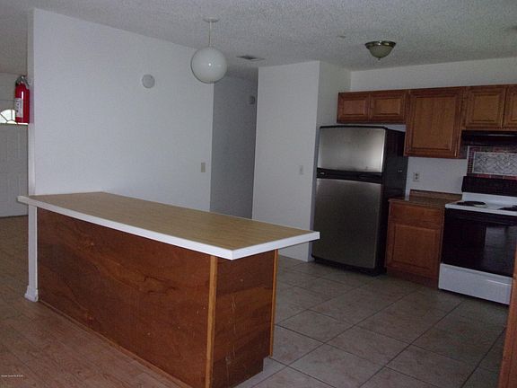 3rd image of 286 Aviation Ave NE