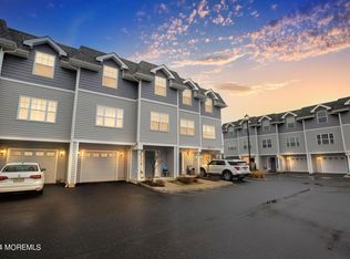 11 Fields Way, West Long Branch, NJ 07764