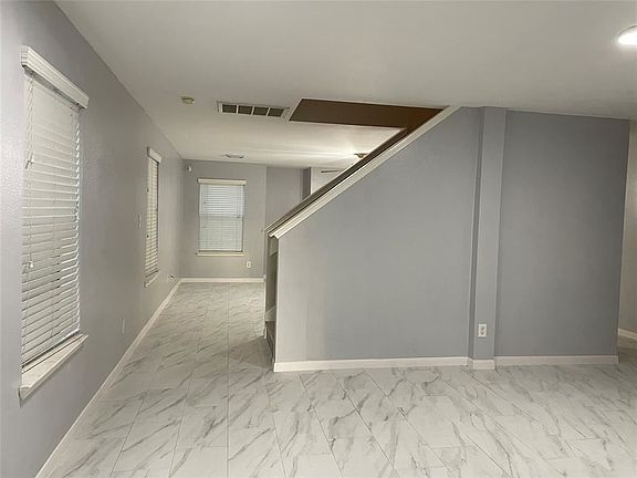 5th image of 5838 Clerkenwell Dr