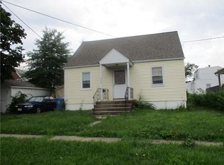 258 Columbus Ave, Woodbridge, NJ 07095