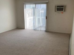 419 Stratford Way APT 7, Holland, MI 49423