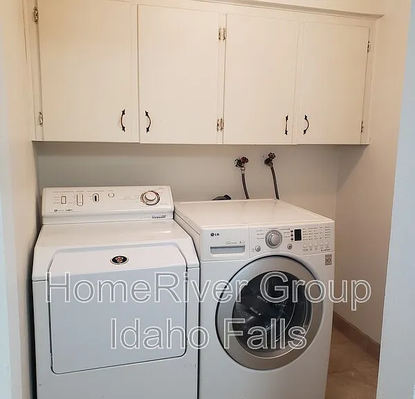 640 Hansen Ave #4 — Photo 7