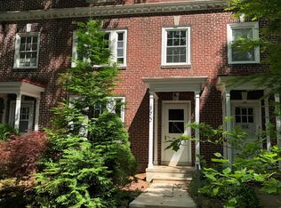 390 Sunset Rd, West Reading, PA 19611