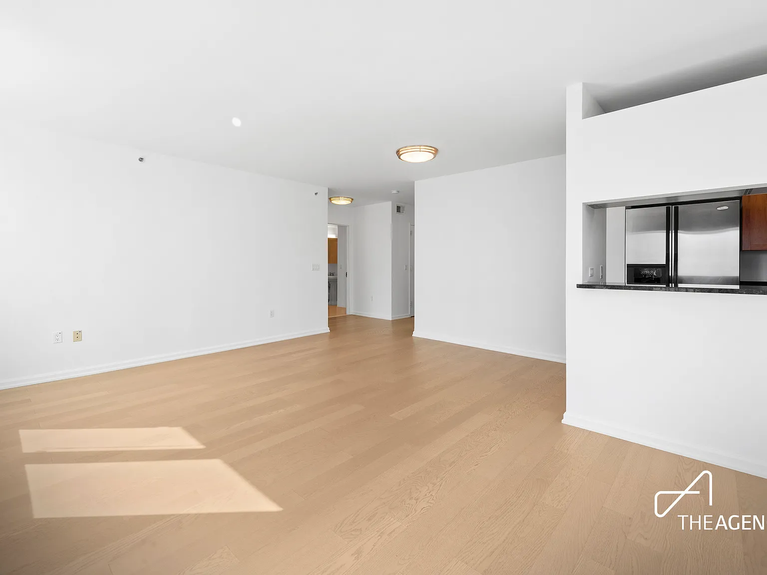 20 River Terrace — Photo 3