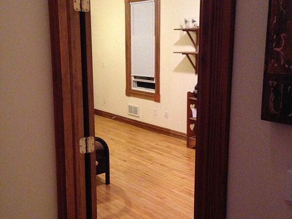 5th image of 2227A S Winchester St
